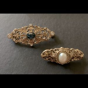 (2) 1928 Jewelry Gold Tone Filigree oval shape pins. Vintage 1980’s Pre Loved